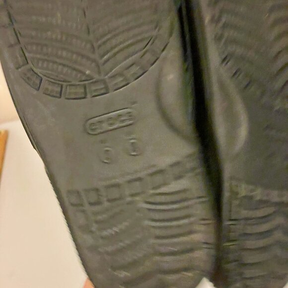 Classic Crocs Tie Dye Graphic Slides Women’s 8 Men’s 6 Black Comfort Sandals - Picture 2 of 3